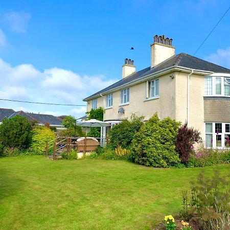 Hectors House Comfortable 4 Bed House In Mature Gardens Yelverton Exterior photo