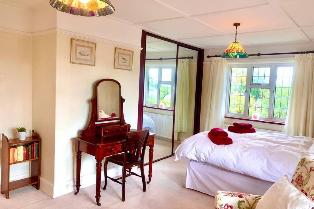 Hectors House Comfortable 4 Bed House In Mature Gardens Yelverton Exterior photo